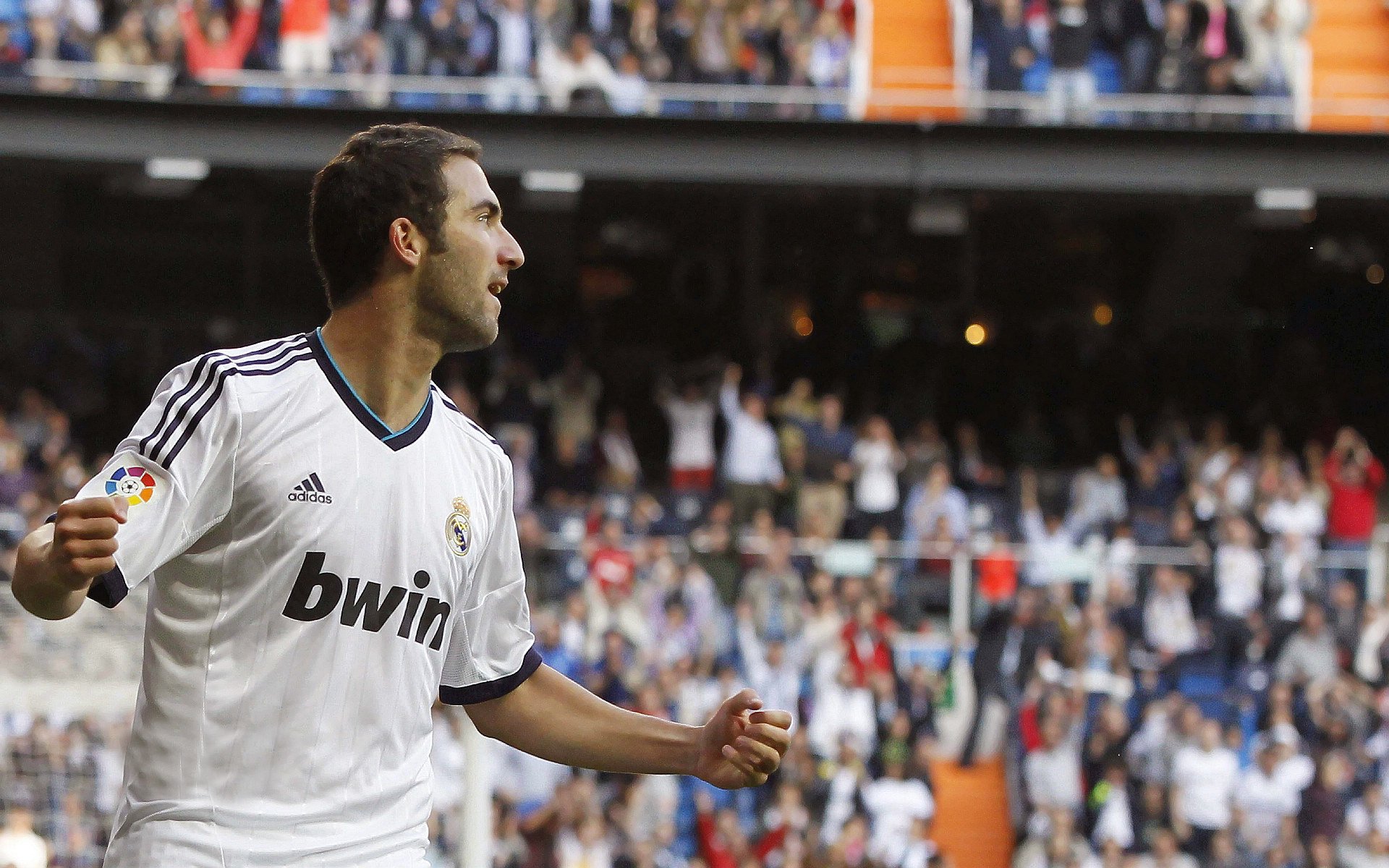 中国足球俱乐部营销创新，球迷互动频繁，足球俱乐部的运营模式分析